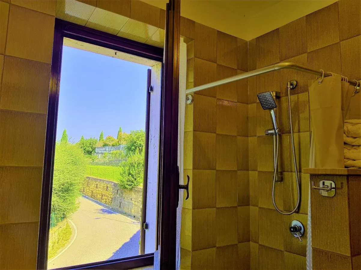 Boutique Apartment Home In Verona - Valpolicella - Big Terrace And Garden, Balcony And Garage - Hide In Hedonism San Pietro in Cariano