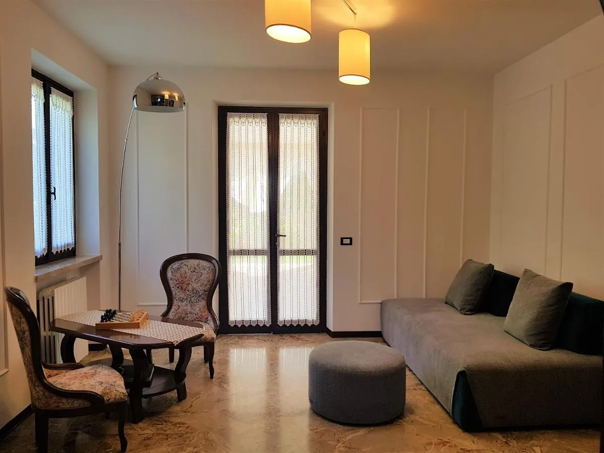 Boutique Apartment Home In Verona - Valpolicella - Big Terrace And Garden, Balcony And Garage - Hide In Hedonism San Pietro in Cariano